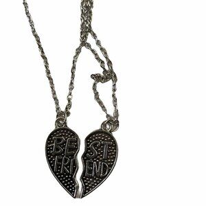 Best Friends‎ Broken Heart Pendant Necklace Pair Silver Tone Chain